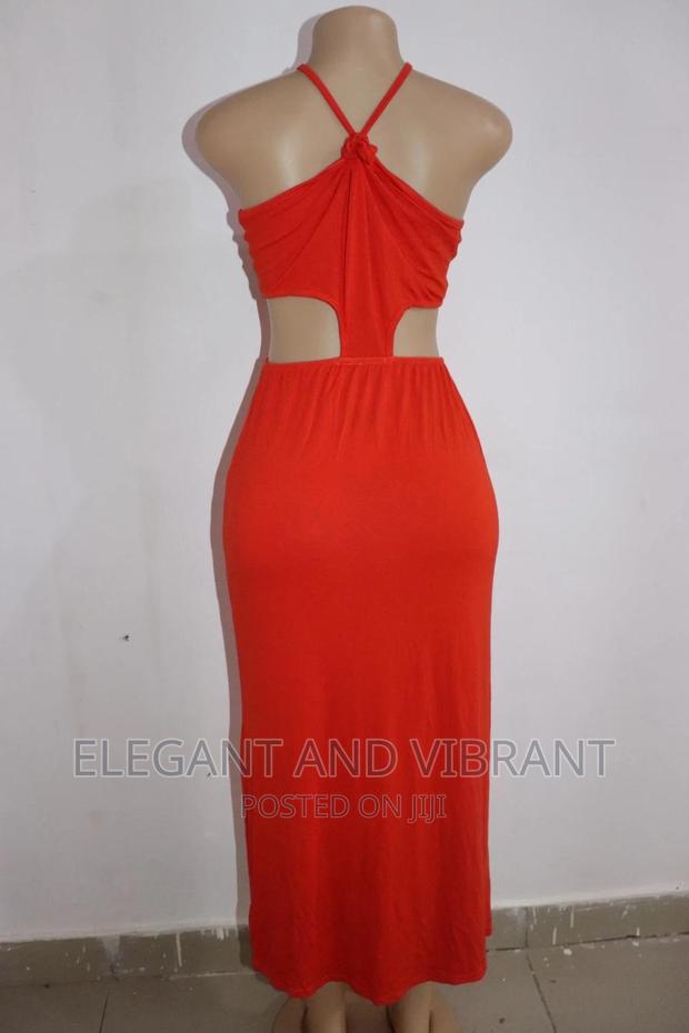 Beautiful Hug Dress From the Uk photo 2