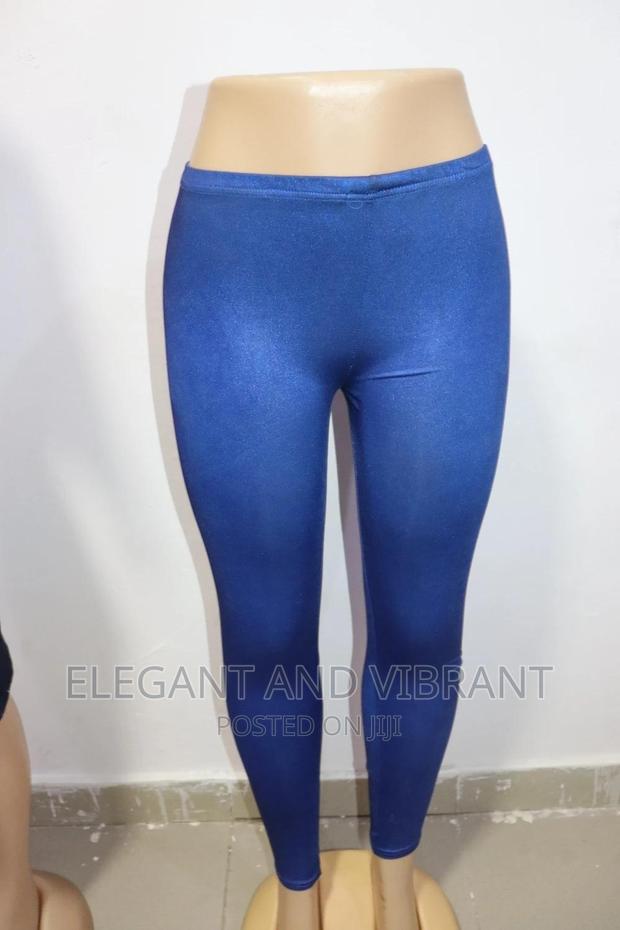 Beautiful Leggings in Shiny Look Blue Colour