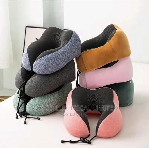 Soft Comfortable Neck Pillow · Photo 3