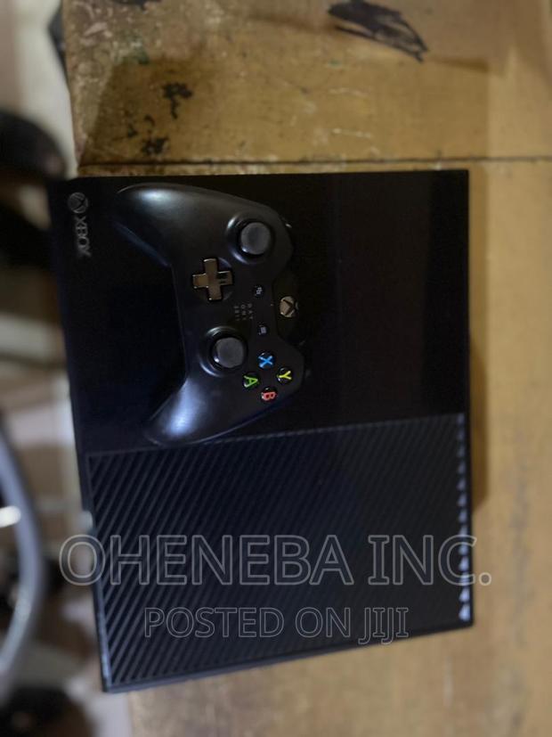 Xbox One With 11 Games Installed + 1 Controller photo 7