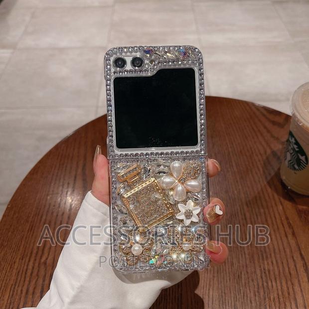 Z Flip 5 AND 6 Luxury Glitter Diamond Rhinestone · Photo 4
