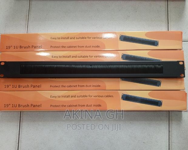 19" 1u Brush Panel · Photo 3