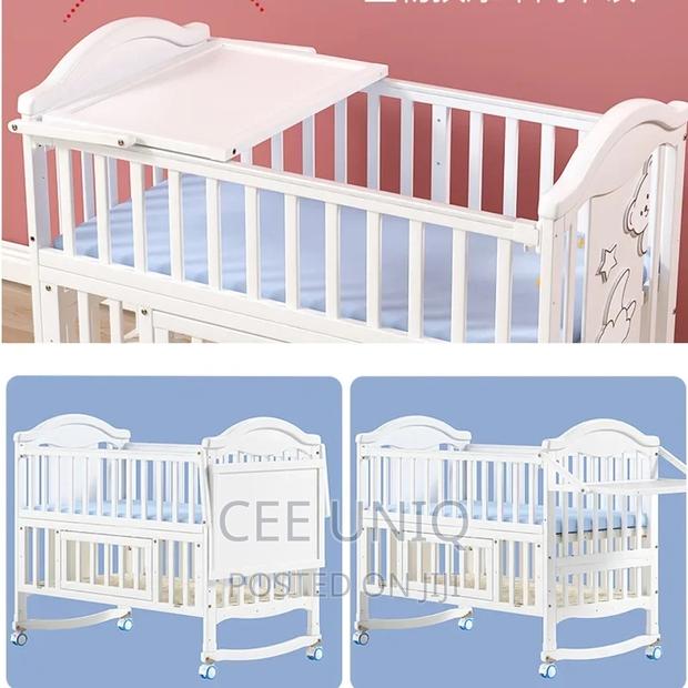 Convertible Baby Crib or Cot · Photo 4