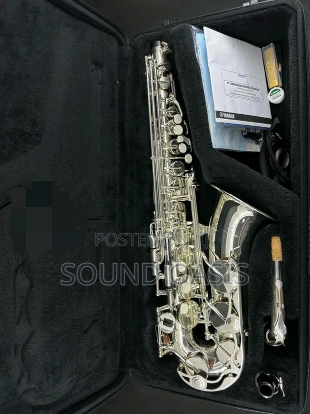 Yamaha YSS-475II Intermediate Soprano Saxophone · Photo 2