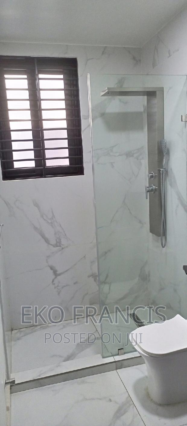 Shower Glass Enclosure 1 · Photo 2
