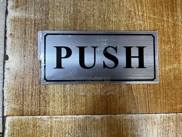 Push and Pull Sign · Photo 3