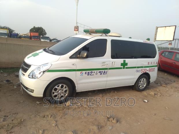 Hyundai Starex 2012 White
