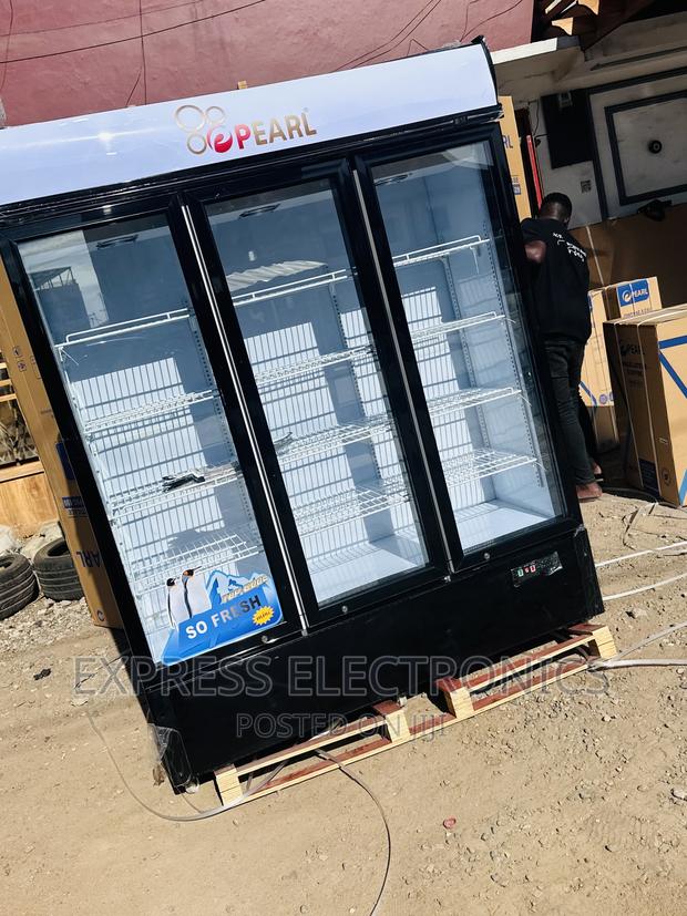 (905L) Display Fridge Pearl Three Doors · Photo 2