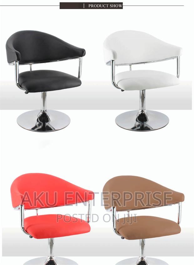 Saloon Lounge Manicure Pedicure Esthetician Barber Chair · Photo 3