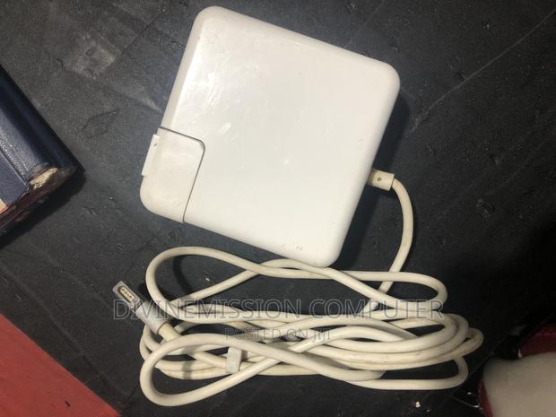 UK Used Mack Book Air and Pro Charger · Photo 4