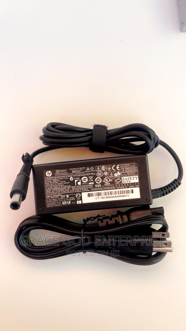 Original HP Big Pin Charger 65W · Photo 3