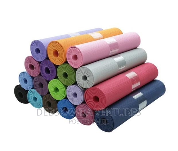 Standard Yoga Mat (173cmx61cmx.4mm) · Photo 2