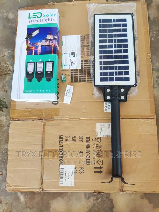 Solar Street Light-300w · Photo 4