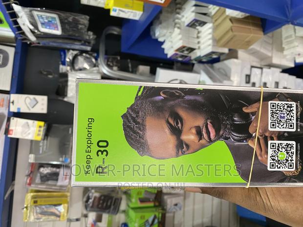 Oraimo R30 Stereo Wireless Headset · Photo 2