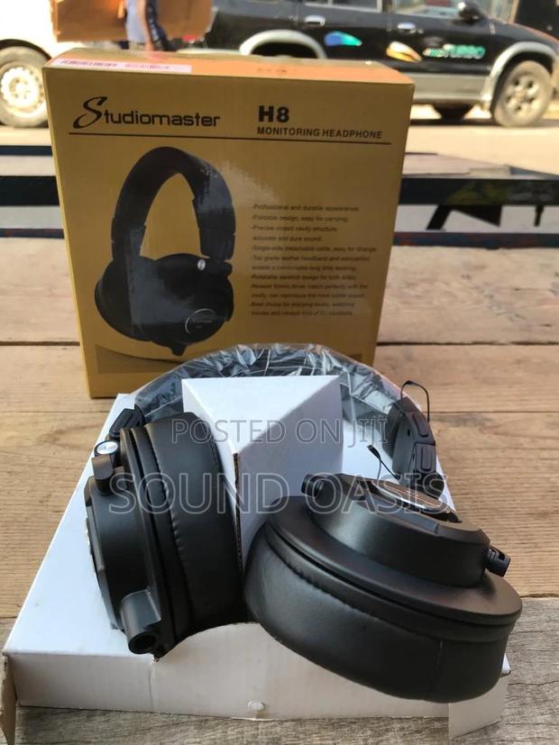 Studiomaster H8 Closed Headphone (UK Made) · Photo 3