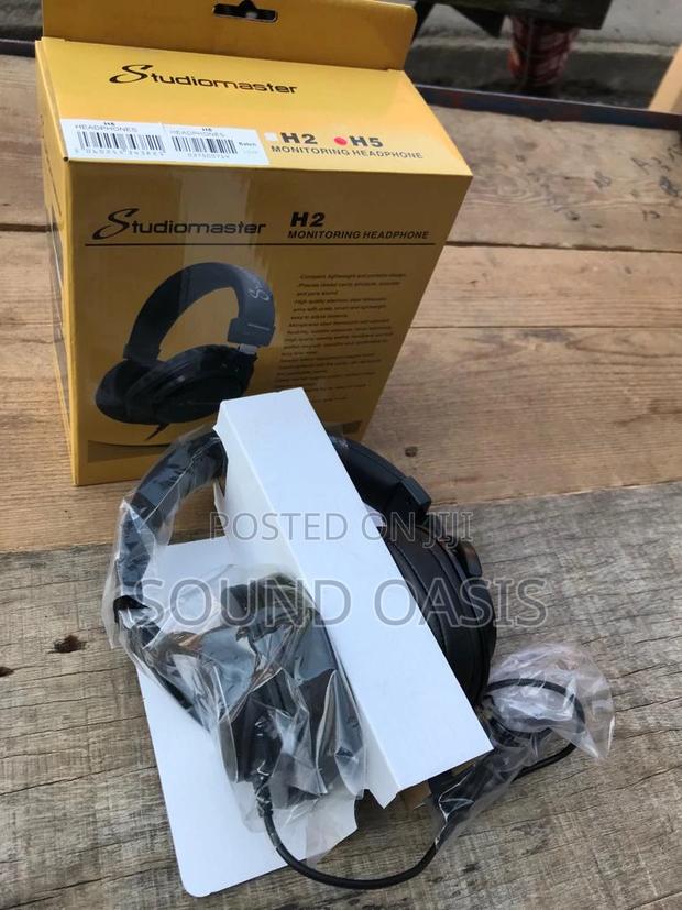 Studiomaster Since 1976 UK Made H2 Closed Headphone · Photo 4