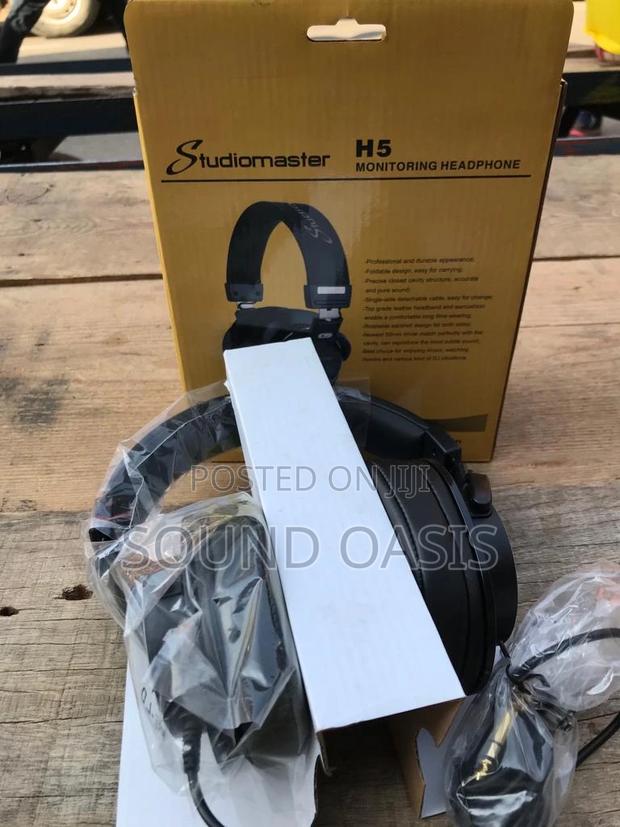 Studiomaster H5 Closed Headphone (UK Made) · Photo 4