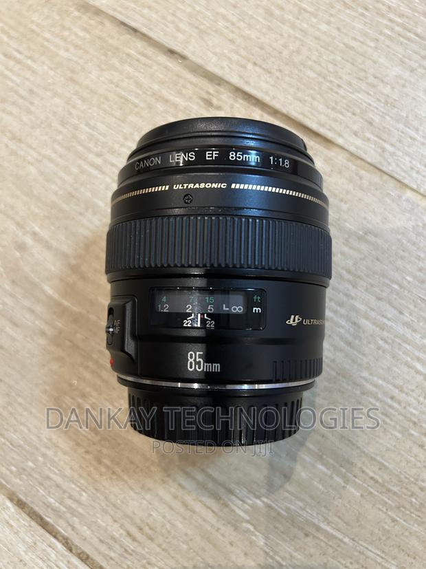 Canon Ef 85mm F/1.8 Usm Lens photo 2