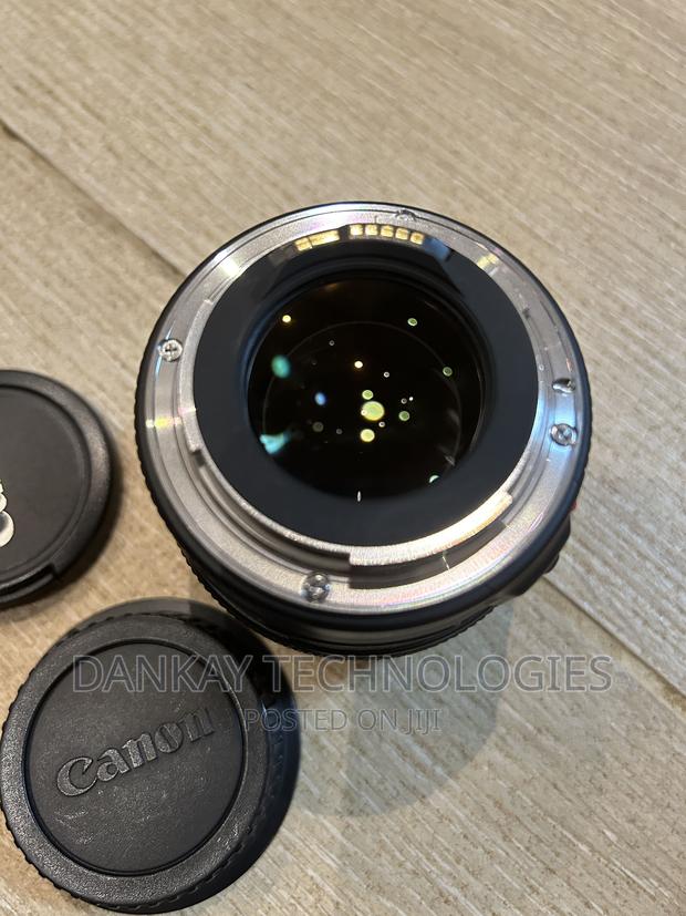 Canon Ef 85mm F/1.8 Usm Lens photo 4