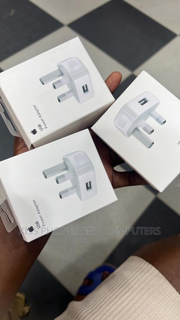 iPhone Type C Charger and USB Chargers · Photo 4