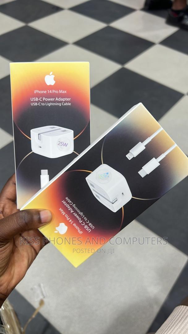 iPhone Type C Charger and USB Chargers · Photo 3
