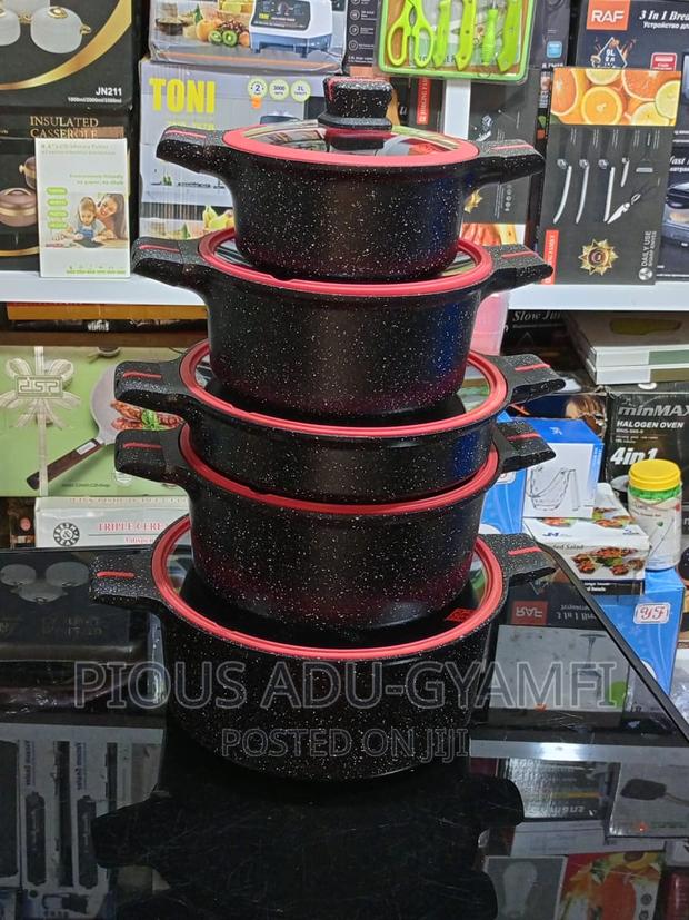 10 Piece Die Cast Cookware · Photo 2