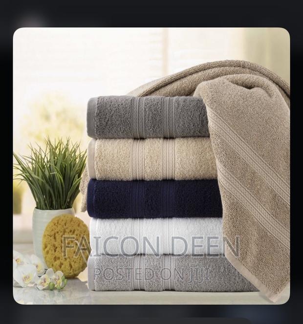 Luxurious Bathe Large Cotton Towels · Photo 1
