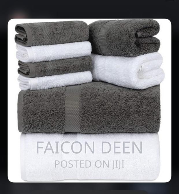 Soft ,Thick Cotton Xtra Xtra Large Towels · Photo 1