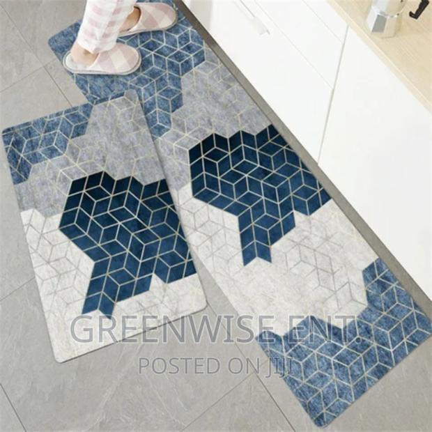 Cook Comfort Mat: Style and Support in the Kitchen · Photo 2
