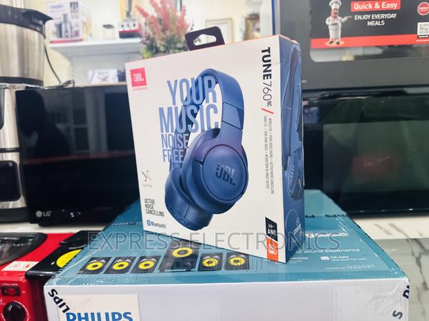 Neatly Sealed Headphones JBL 760C Tune · Photo 2