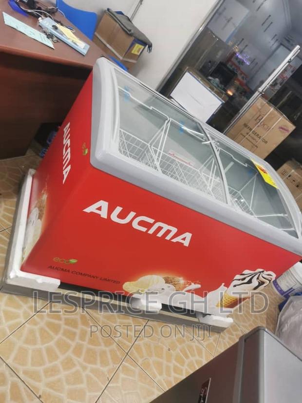 High Tech Aucma 330L Showcase Freezer · Photo 2