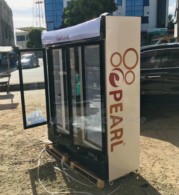 Quality Pearl PVC-150 3 Door Beverage Cooler · Photo 2