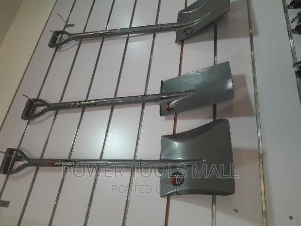 Steel Shovel · Photo 3