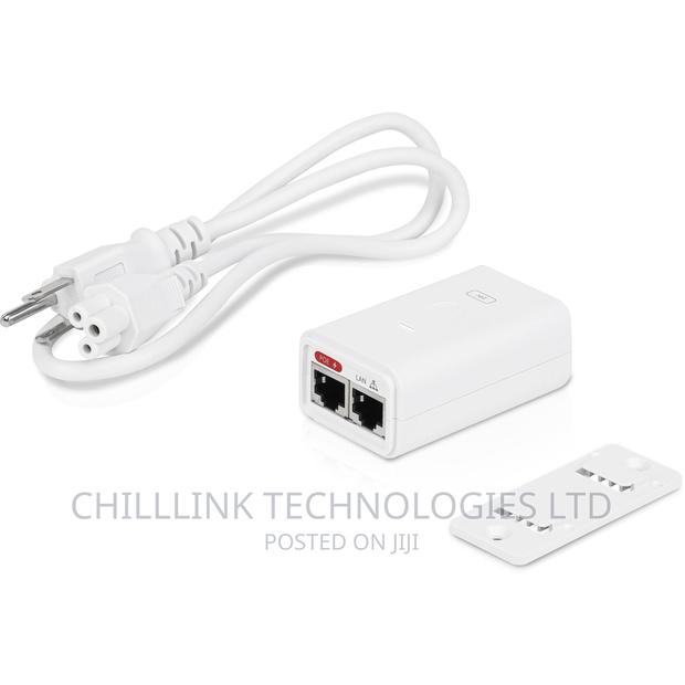 Ubiquiti Networks 48V Poe Adapter With Gigabit LAN Port · Photo 2