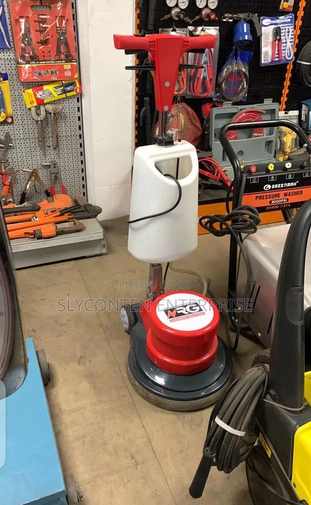High Quality Floor Scrubber for Cleaning Services · Photo 2