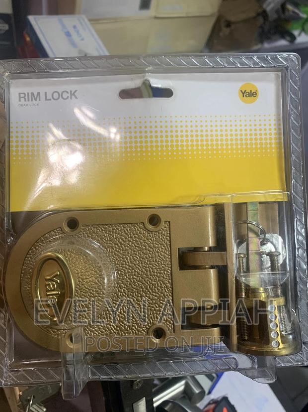 Yale Rim Lock · Photo 3