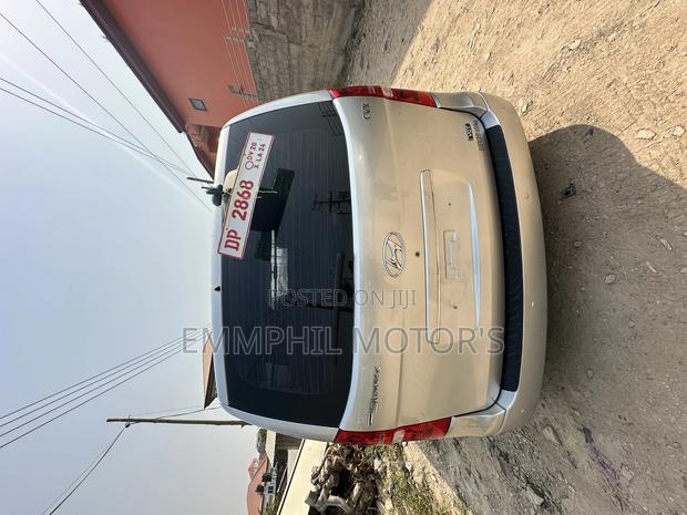 Hyundai Starex 2013 Grey photo 3
