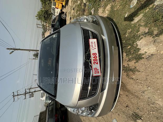 Hyundai Starex 2013 Grey photo 5