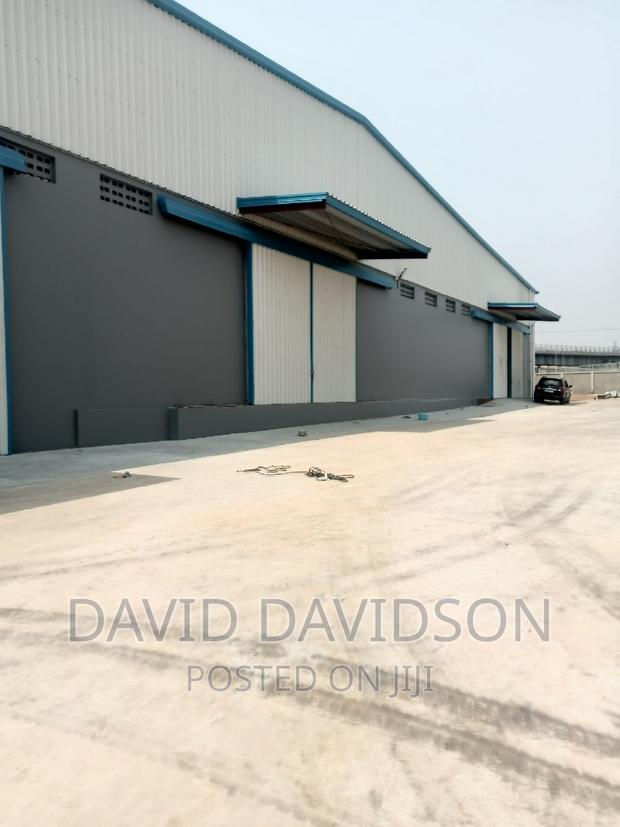 Wearhouse Tema Roundabout · Photo 1