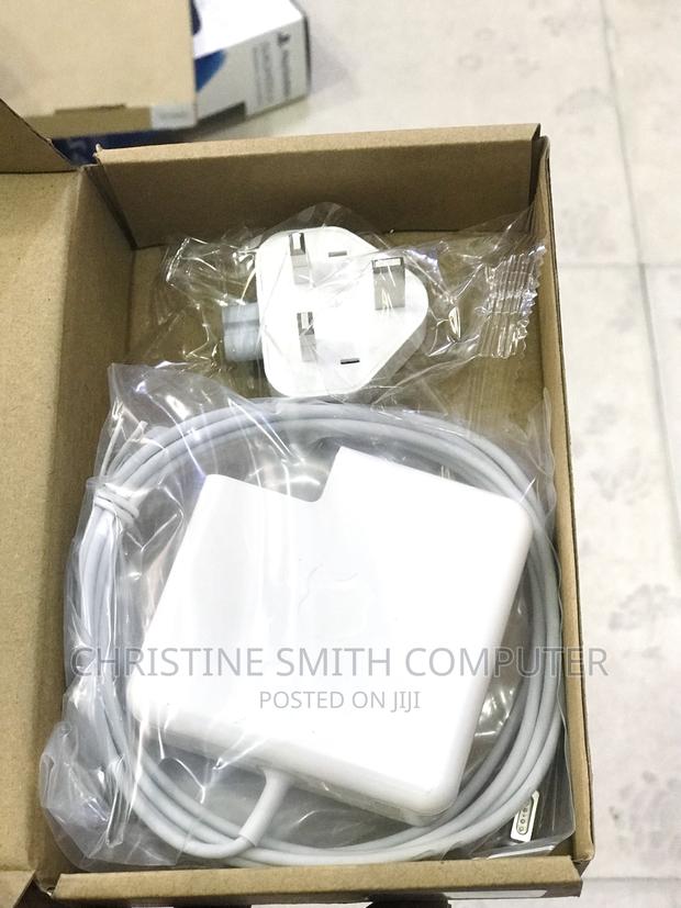 Original Mac Book Pro Charger · Photo 4