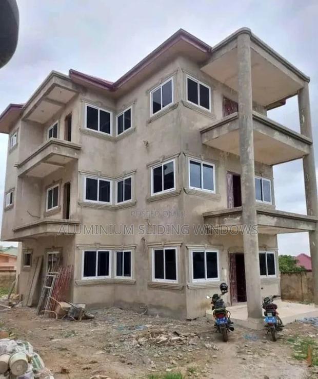 Aluminium Sliding Windows With Dark Glass