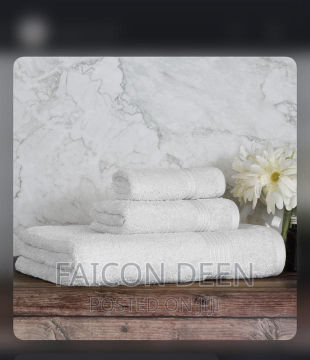 3 Pieces Set Luxurious Cotton Towels · Photo 1