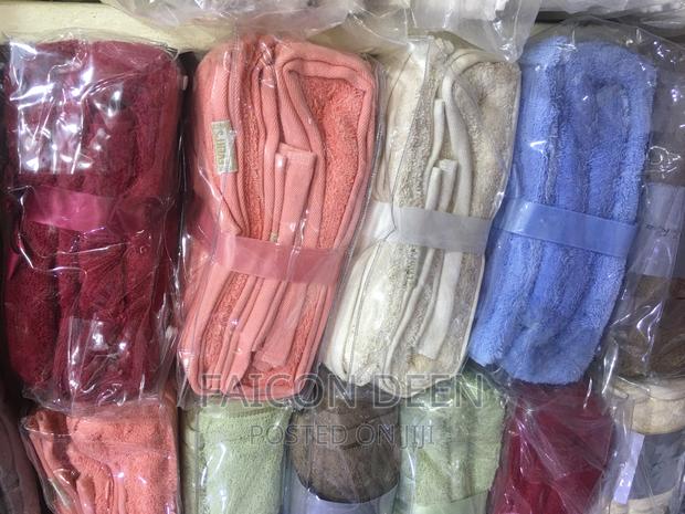 Luxurious 3 Pieces Set Cotton Towels · Photo 1