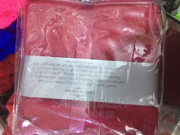 3 Pieces Set Luxurious Cotton Towels · Photo 1
