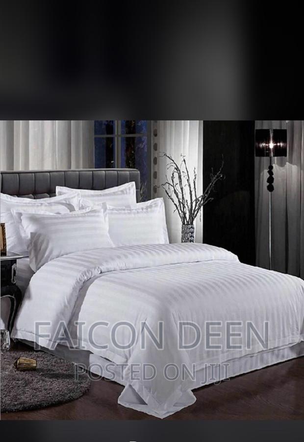 Stripped White Original Cotton White Duvet Set · Photo 1