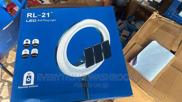 Ringlight 21”_ringlight 21 Inches With Stand and Remote · Photo 4