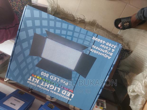 Pro LED 800 Camera Stage Light · Photo 4