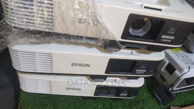 Epson Eb-1960,5000lumens Brightness Projectors photo 4