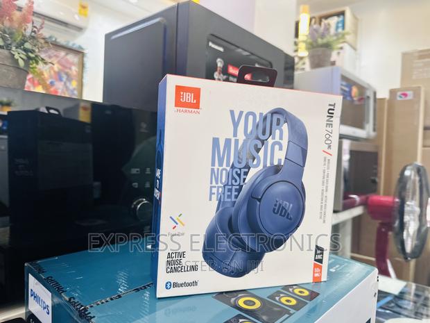 Immersive Yourself With JBL Tune 760 Headphones · Photo 2