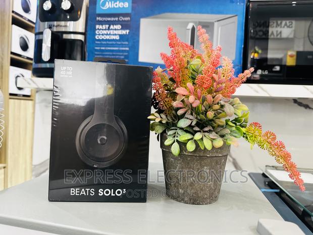 Better Deal on Headphones Beats Solo 3 · Photo 2